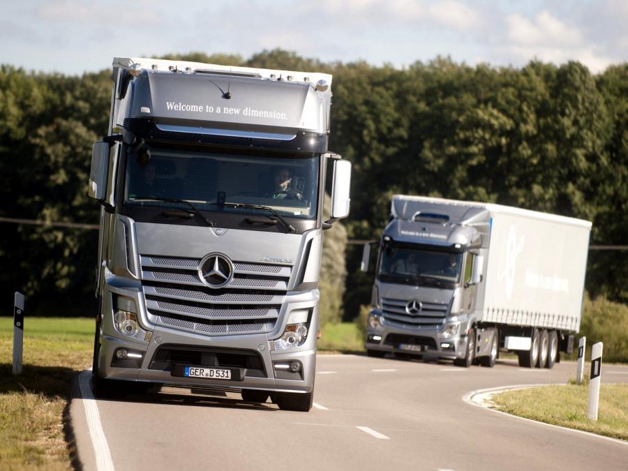  Mercedes-Benz Actros 1845 2011 года  (фото 4 из 6)